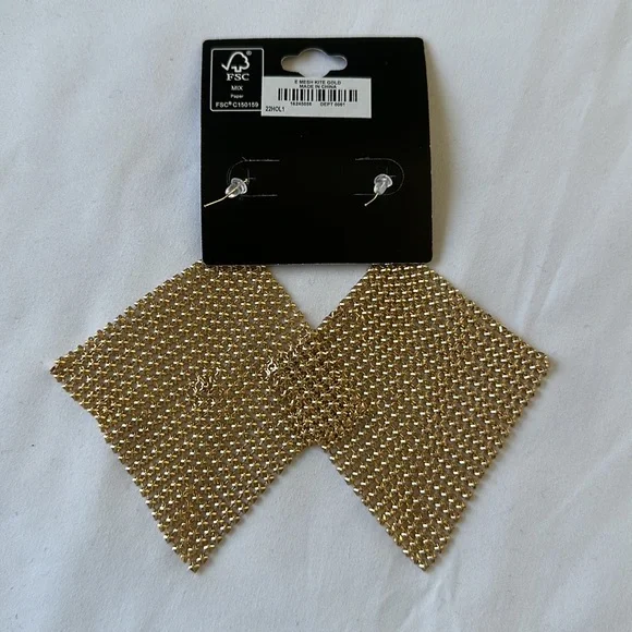 Torrid Mesh Kite Earrings - Picture 6 of 7